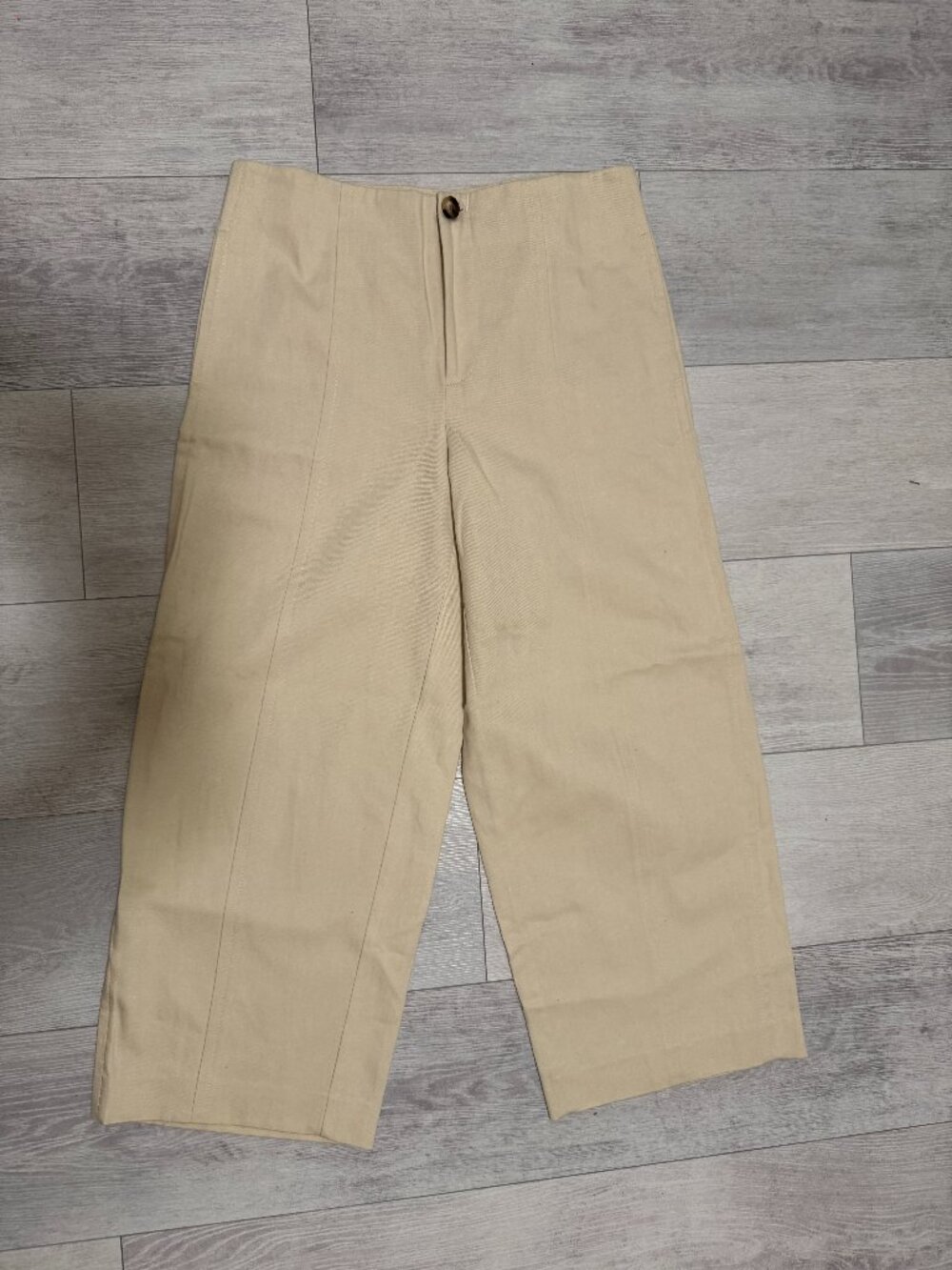 Vince Barrel Chinos Size 10
